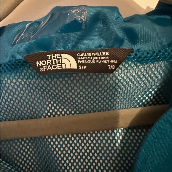 Girls teal North Face rain jacket 2-in-1. - Picture 3 of 5